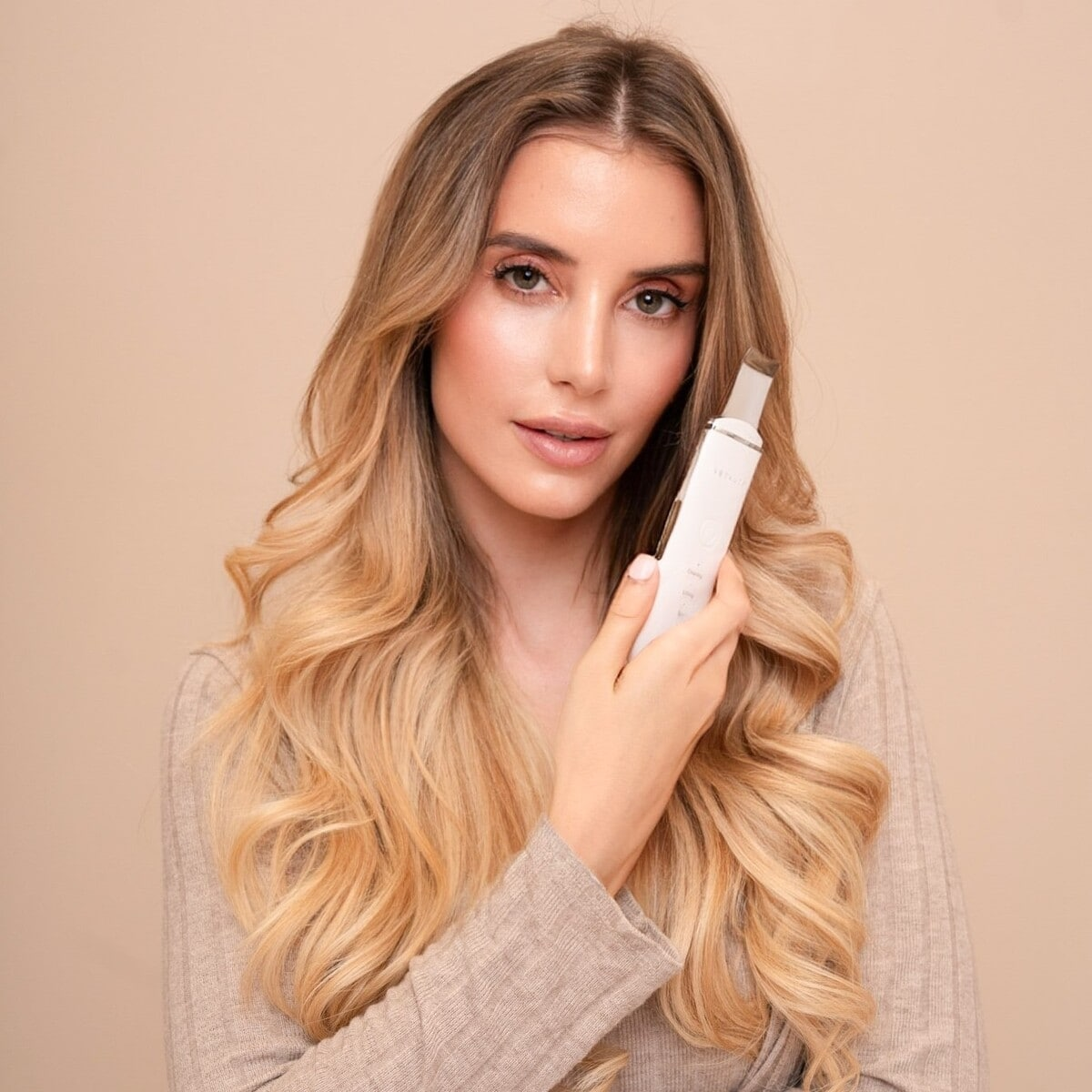 Ultrasonic Facial Skin Scrubber